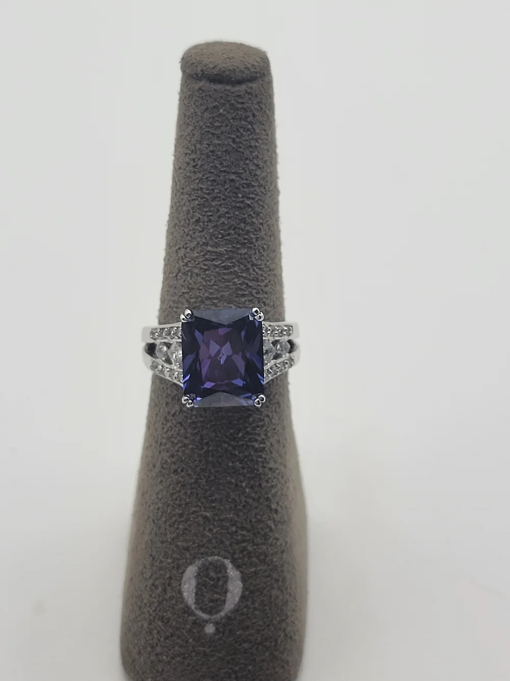 Sterling Silver And Lab Created Tanzanite and Simulated Diamonds Ring Size 6.75